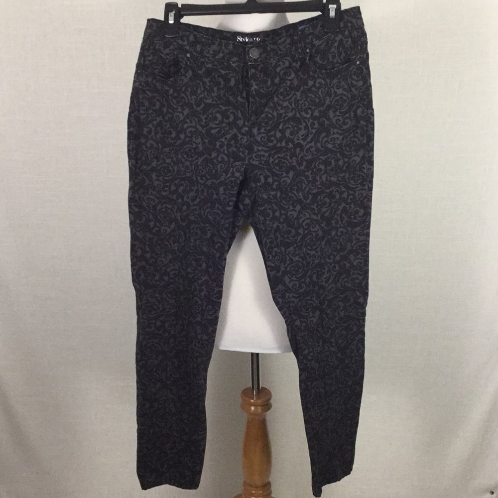 Style&Co grey jeans with black damask print
